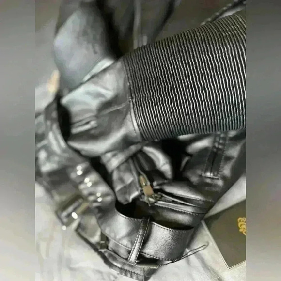 Leather Jacket - Picture 6 of 15